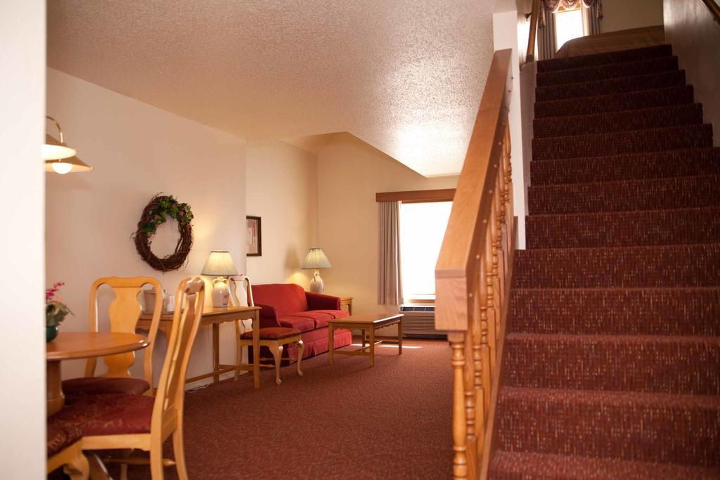 Отель Baymont By Wyndham Mequon Milwaukee Area Экстерьер фото