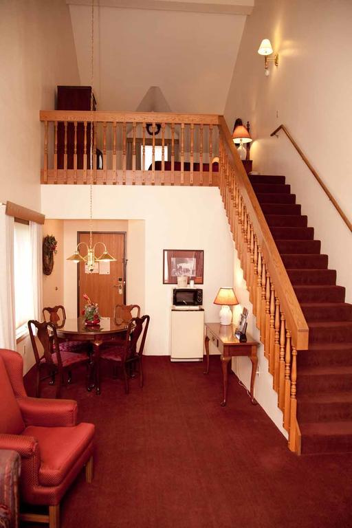 Отель Baymont By Wyndham Mequon Milwaukee Area Экстерьер фото
