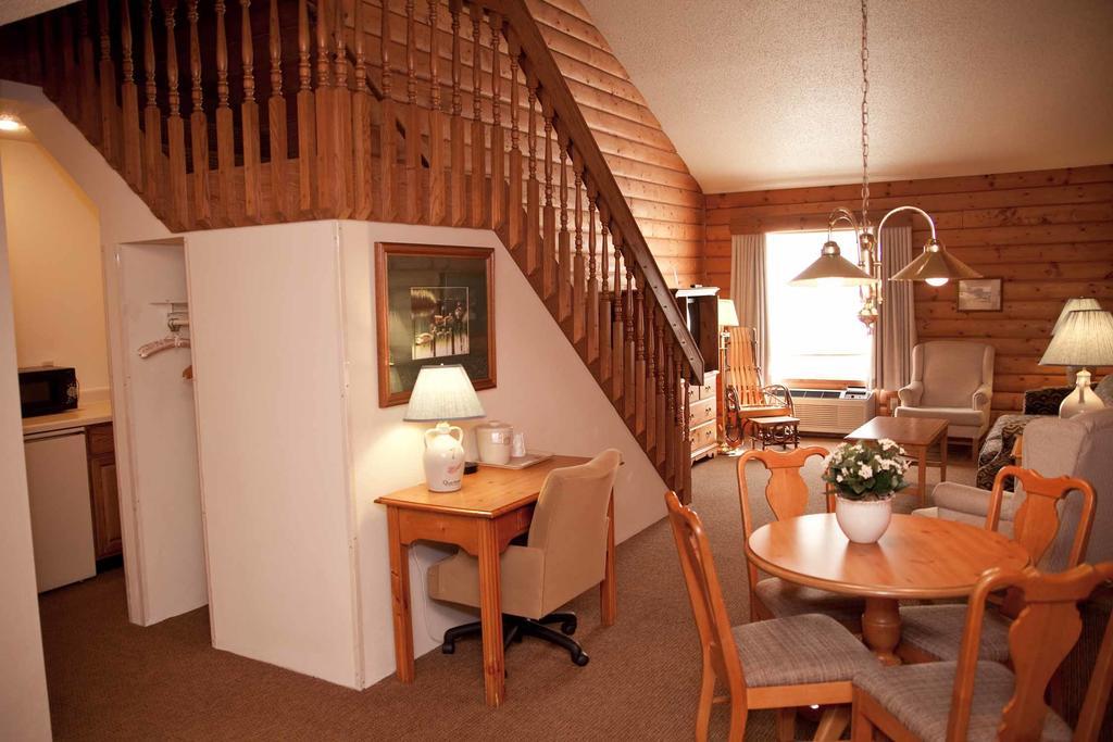 Отель Baymont By Wyndham Mequon Milwaukee Area Экстерьер фото